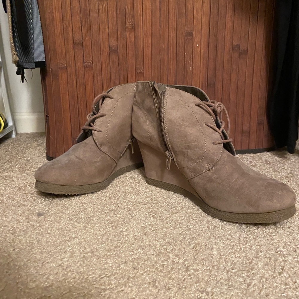 Target brand wedges